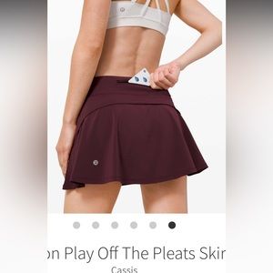Lululemon play off the pleats skirt 13” - size 6 cassis color.